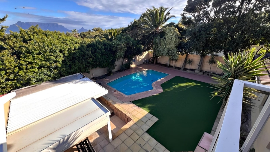 4 Bedroom Property for Sale in Flamingo Vlei Western Cape